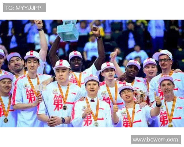 NBA球队与大学球队对抗赛的精彩瞬间与战术分析